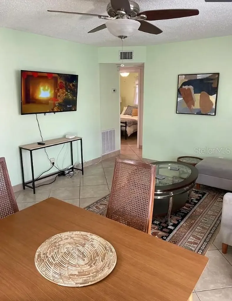 641 Folsom Street S St Petersburg FL 33707