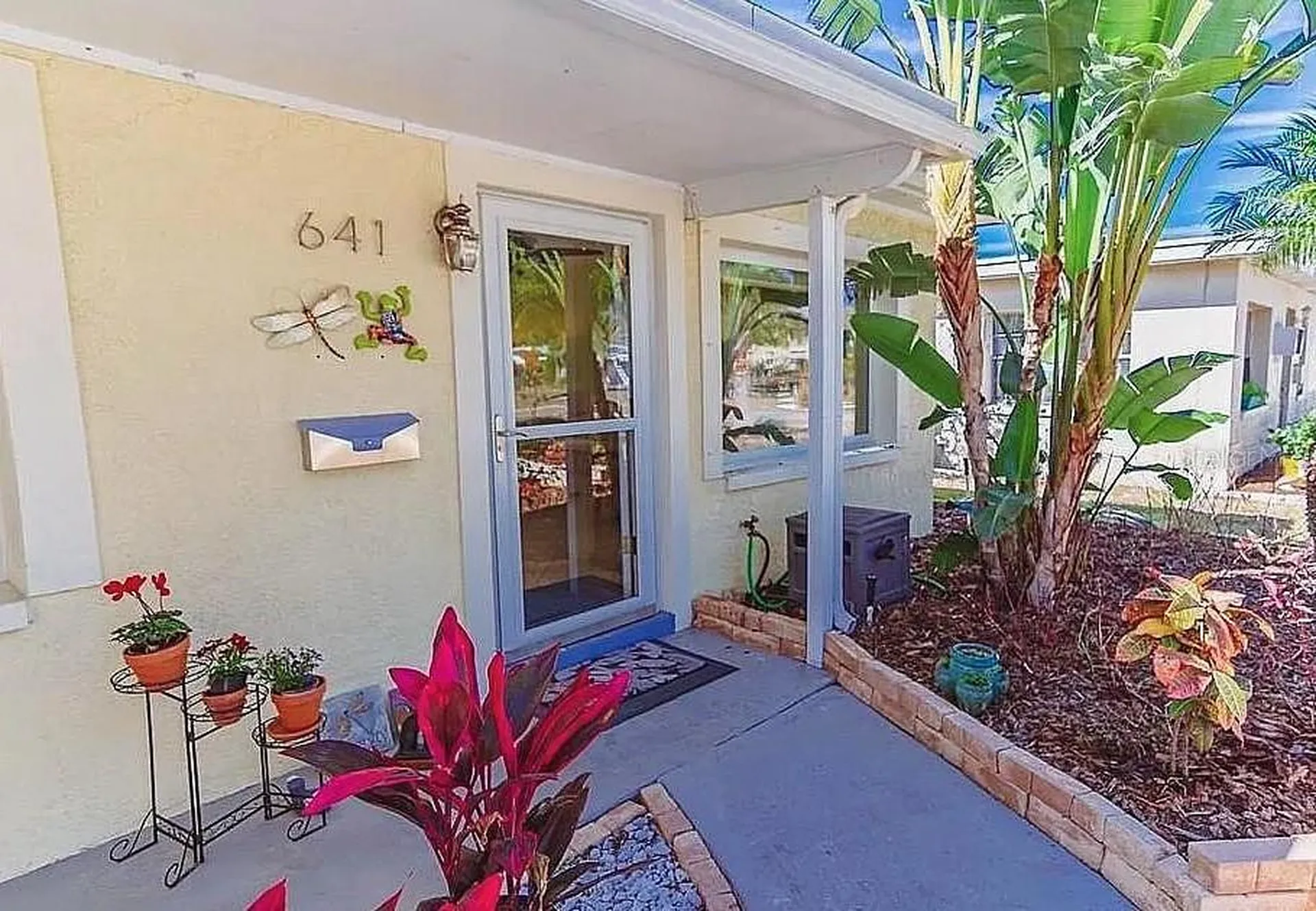 641 Folsom Street S St Petersburg FL 33707