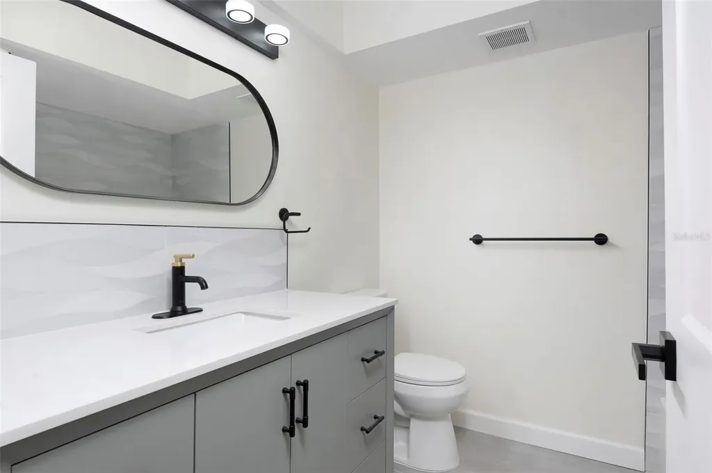 3740 58th Street N St Petersburg FL 33710