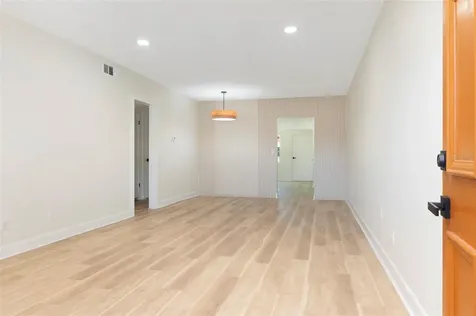 3740 58th Street N St Petersburg FL 33710