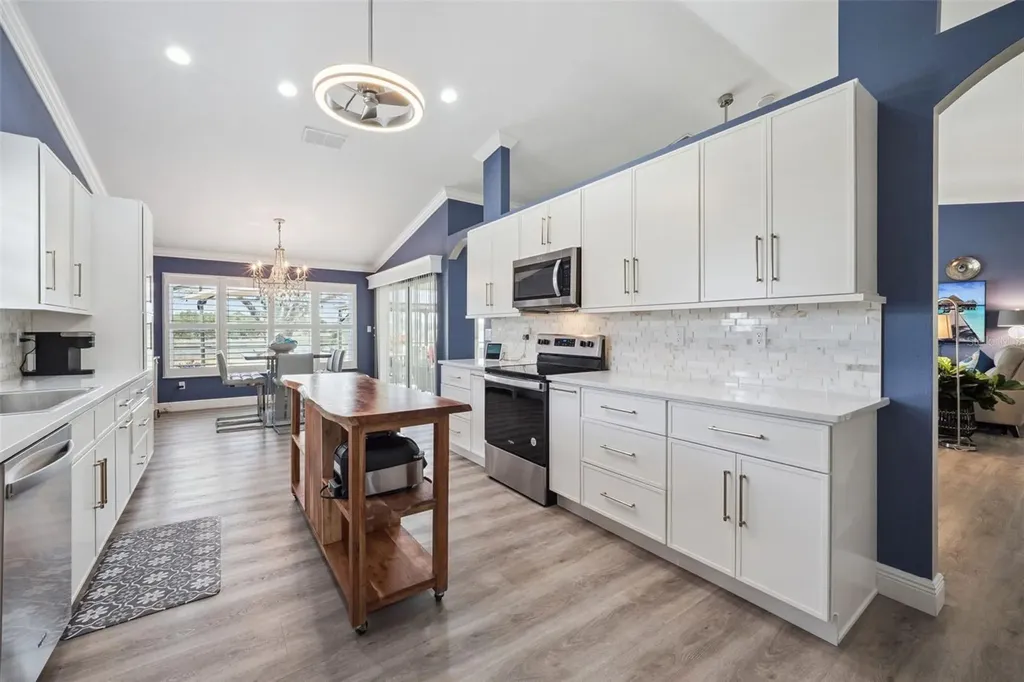 4750 Sawgrass Lake Circle Leesburg FL 34748