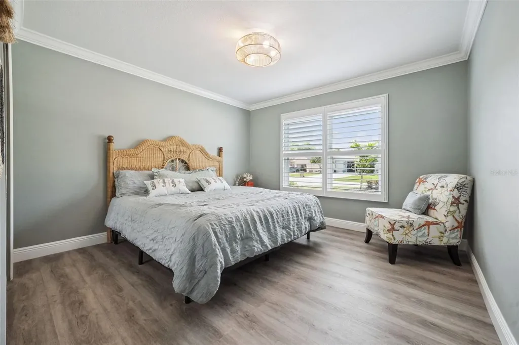 4750 Sawgrass Lake Circle Leesburg FL 34748