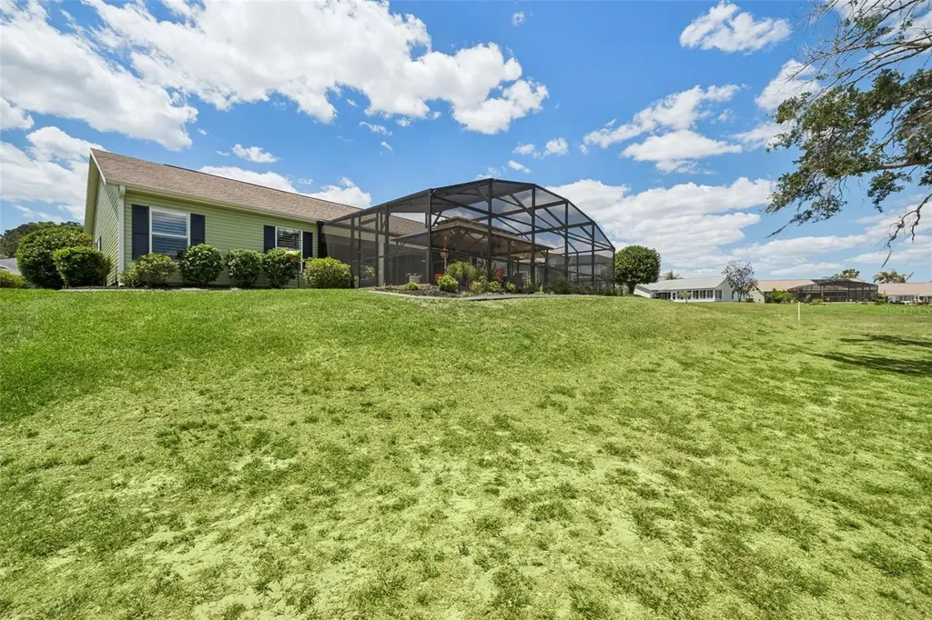 4750 Sawgrass Lake Circle Leesburg FL 34748