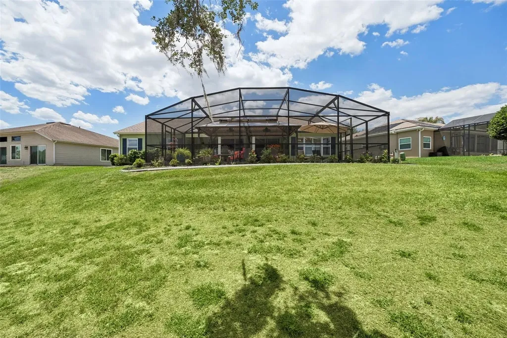 4750 Sawgrass Lake Circle Leesburg FL 34748