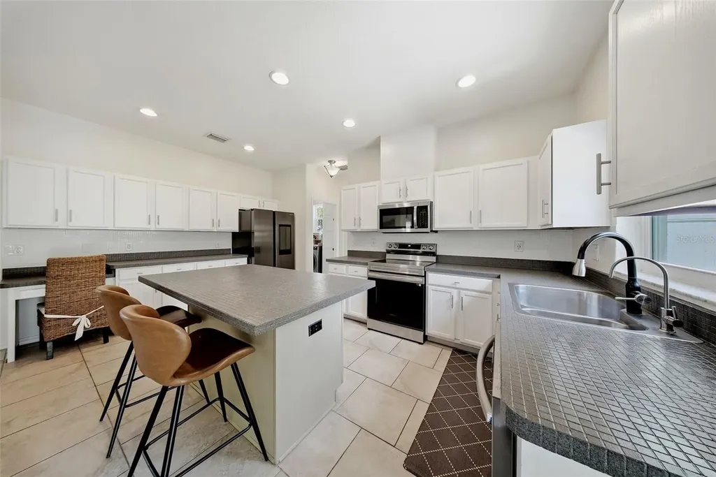 236 15th Avenue SE St Petersburg FL 33701