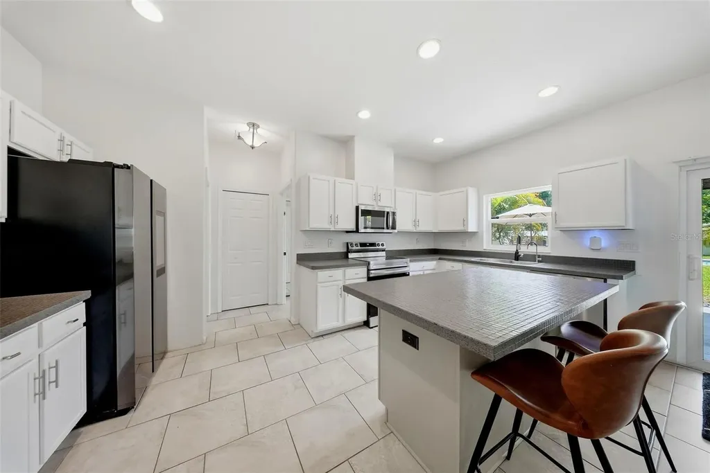 236 15th Avenue SE St Petersburg FL 33701
