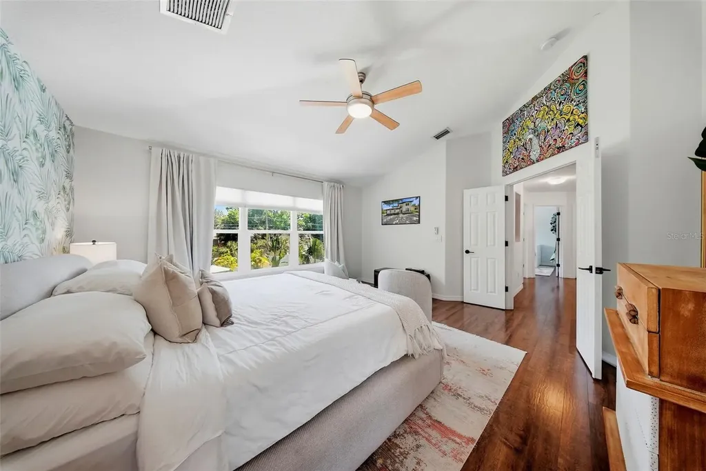 236 15th Avenue SE St Petersburg FL 33701