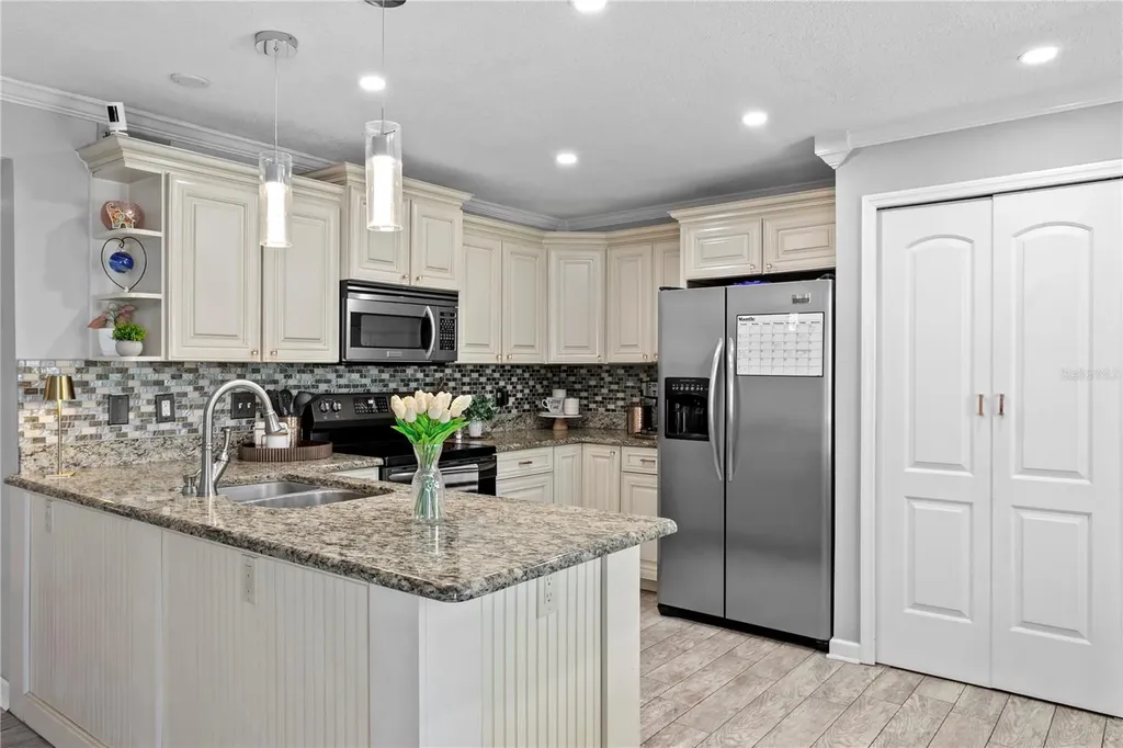 5175 Coquina Key Drive SE St Petersburg FL 33705
