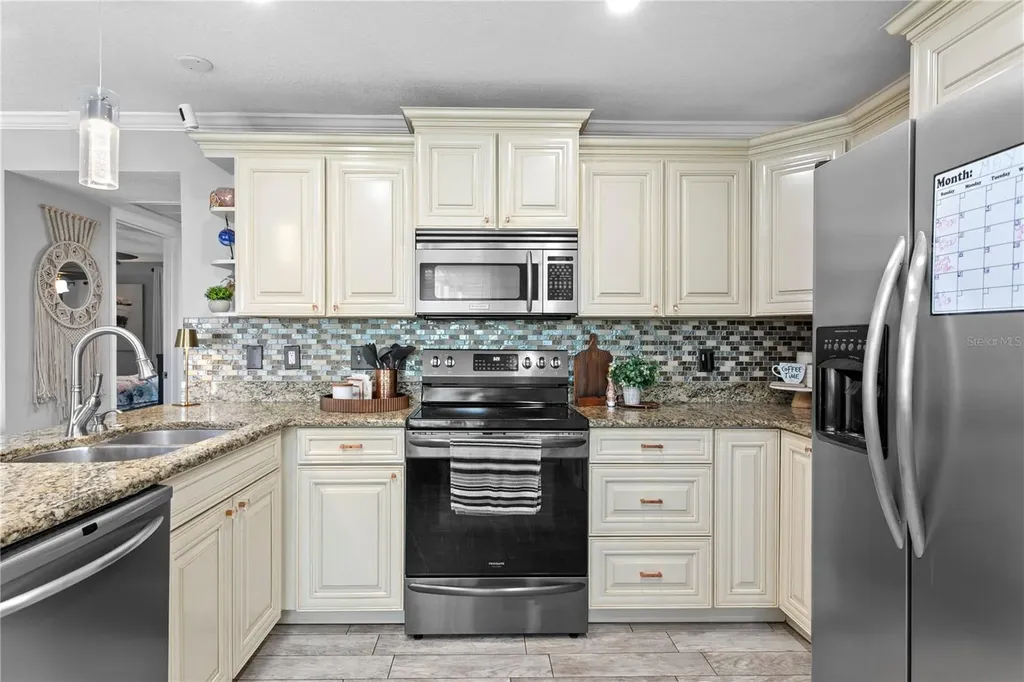 5175 Coquina Key Drive SE St Petersburg FL 33705