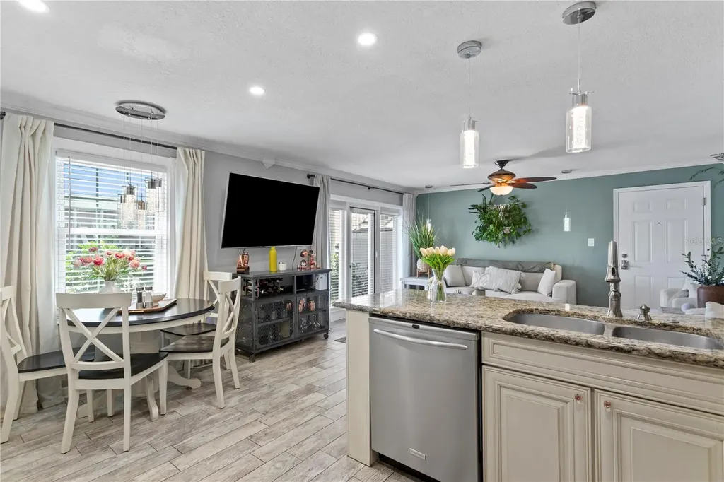 5175 Coquina Key Drive SE St Petersburg FL 33705