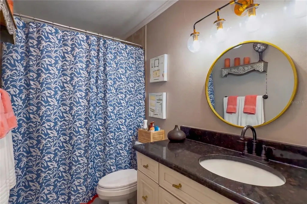 5175 Coquina Key Drive SE St Petersburg FL 33705