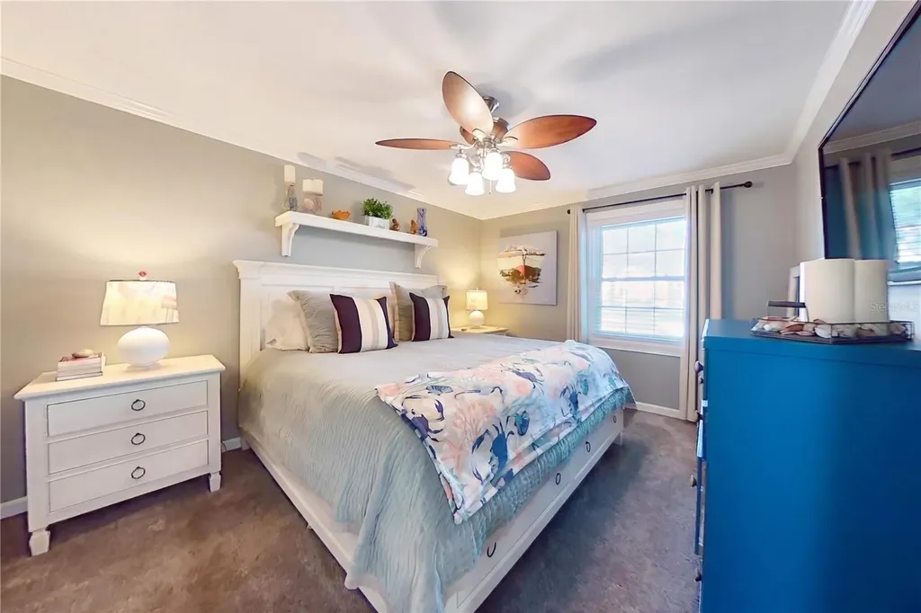 5175 Coquina Key Drive SE St Petersburg FL 33705