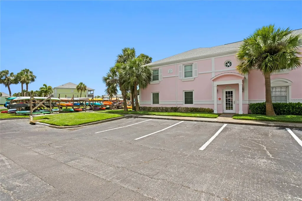 5175 Coquina Key Drive SE St Petersburg FL 33705
