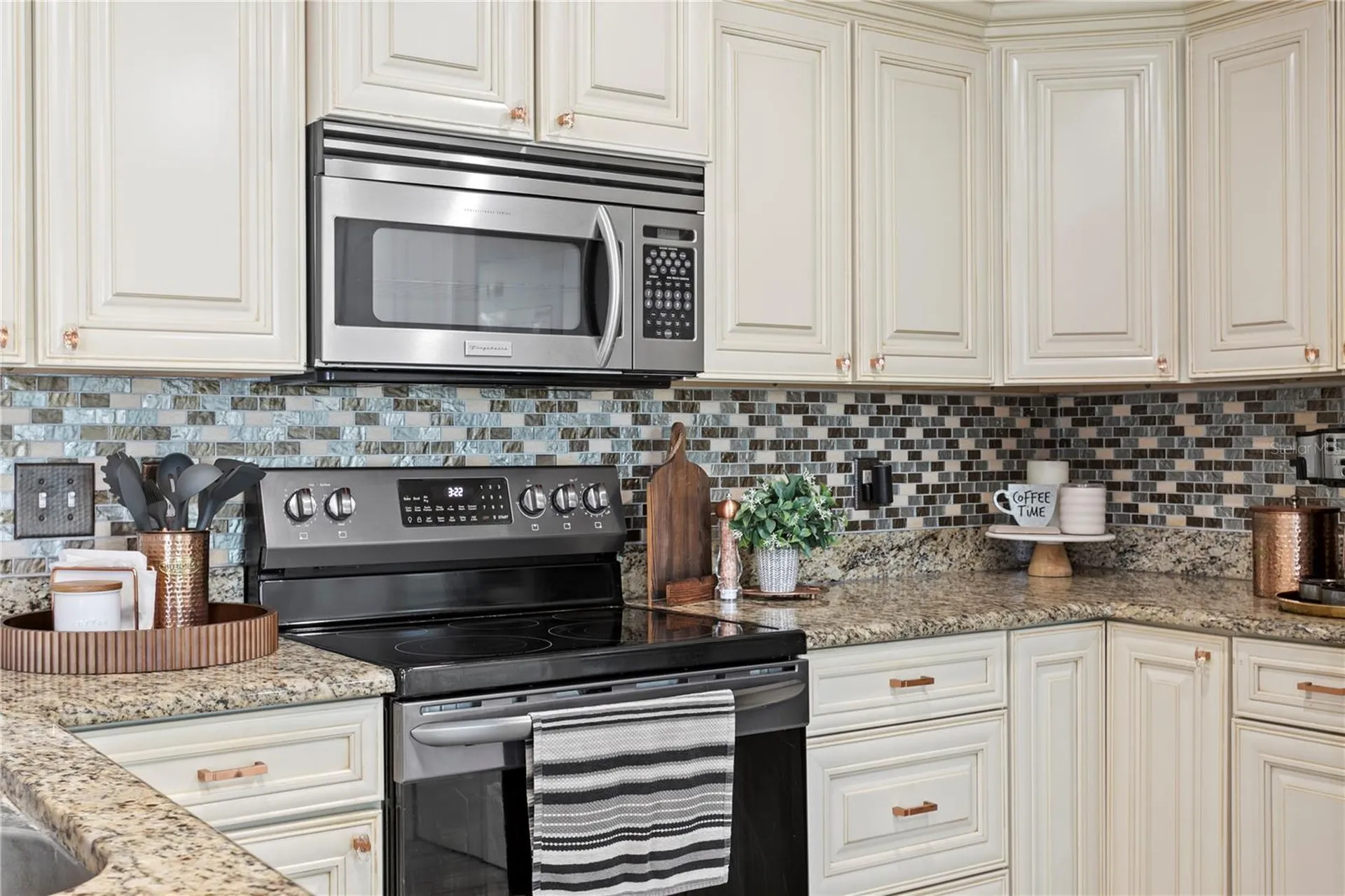 5175 Coquina Key Drive SE St Petersburg FL 33705
