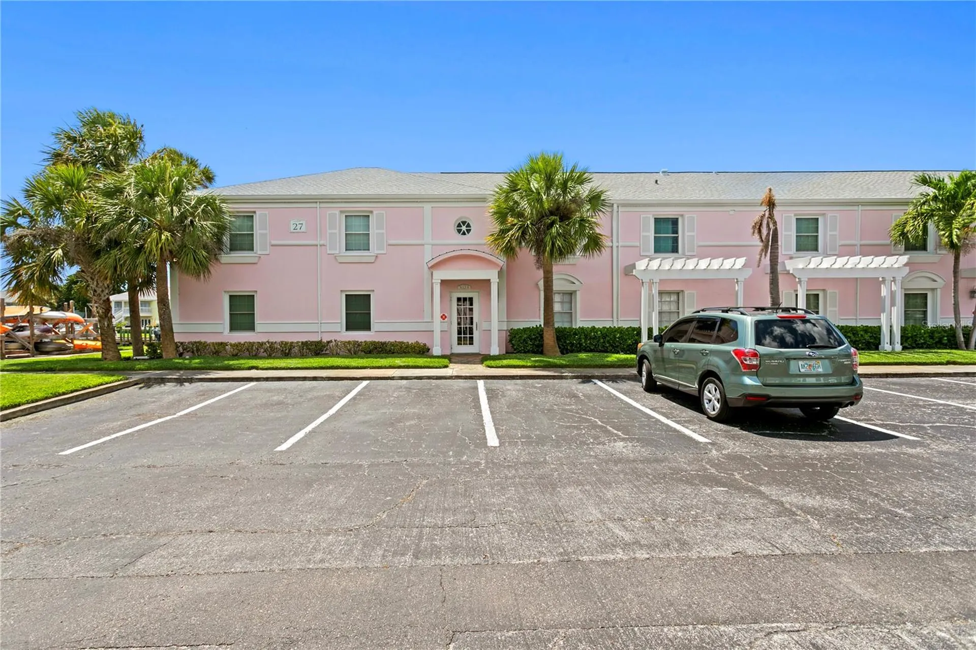 5175 Coquina Key Drive SE St Petersburg FL 33705