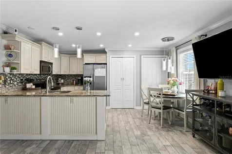 5175 Coquina Key Drive SE St Petersburg FL 33705