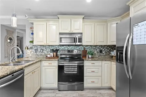 5175 Coquina Key Drive SE St Petersburg FL 33705