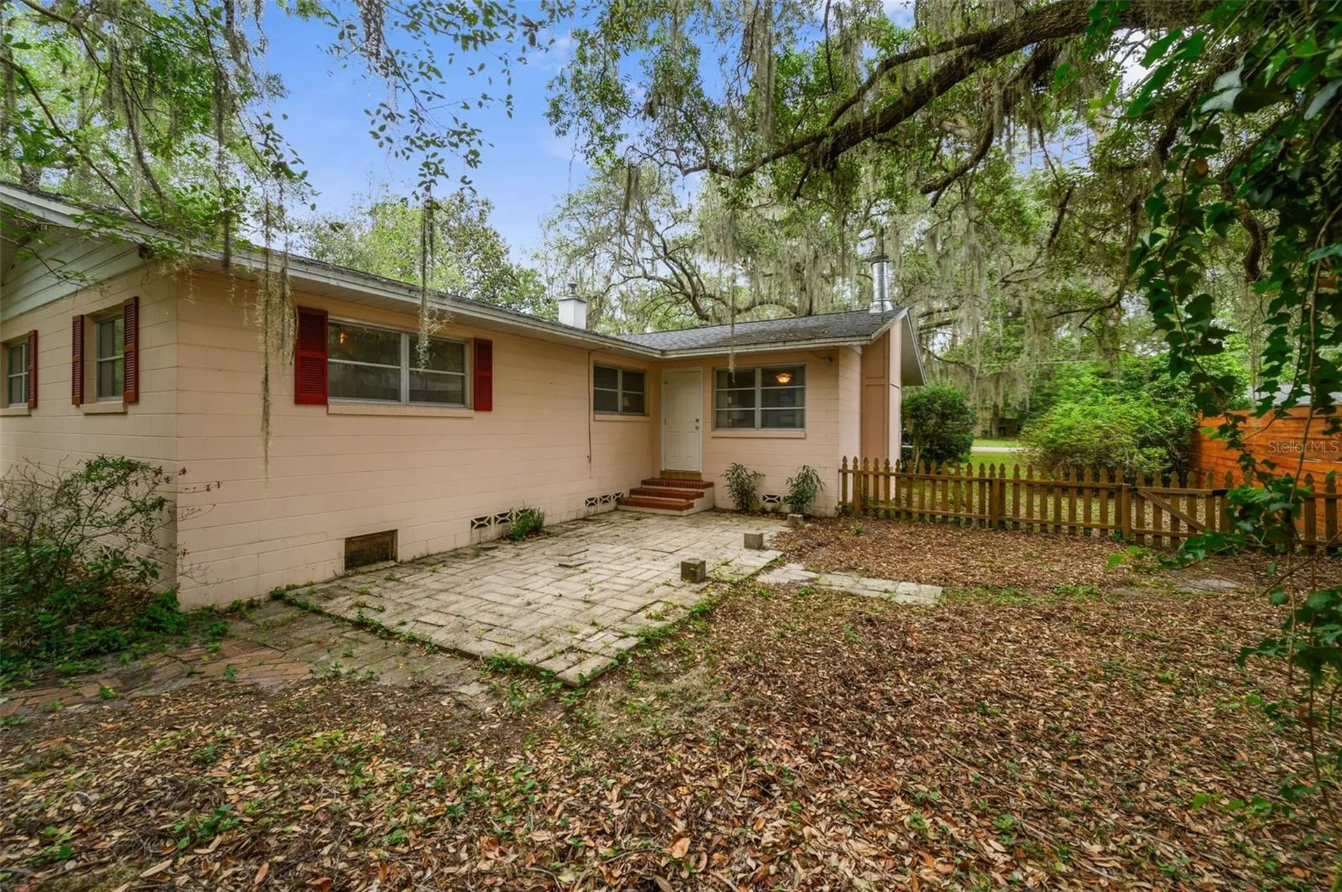 318 SW 40th Terrace Gainesville FL 32607