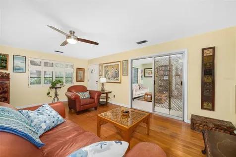 318 SW 40th Terrace Gainesville FL 32607