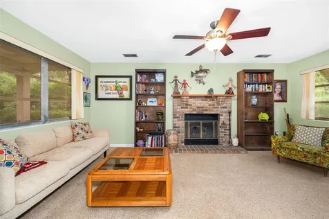 318 SW 40th Terrace Gainesville FL 32607