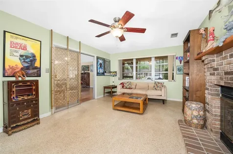 318 SW 40th Terrace Gainesville FL 32607