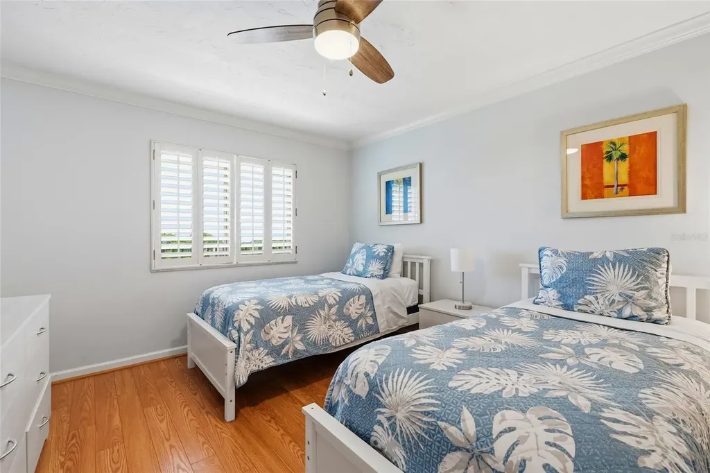 8977 Midnight Pass Road Sarasota FL 34242