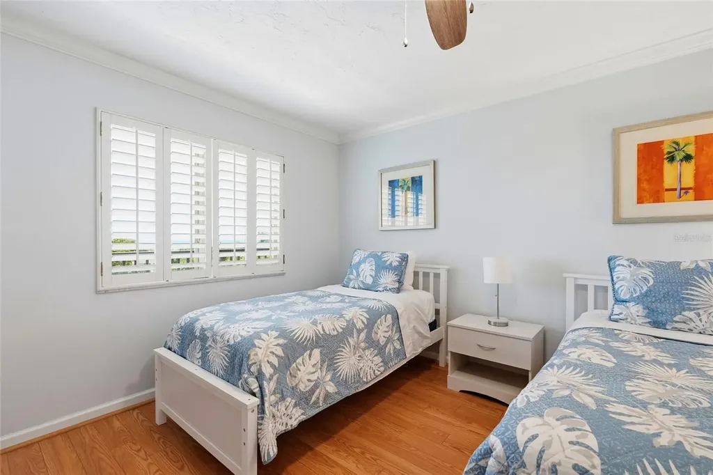8977 Midnight Pass Road Sarasota FL 34242