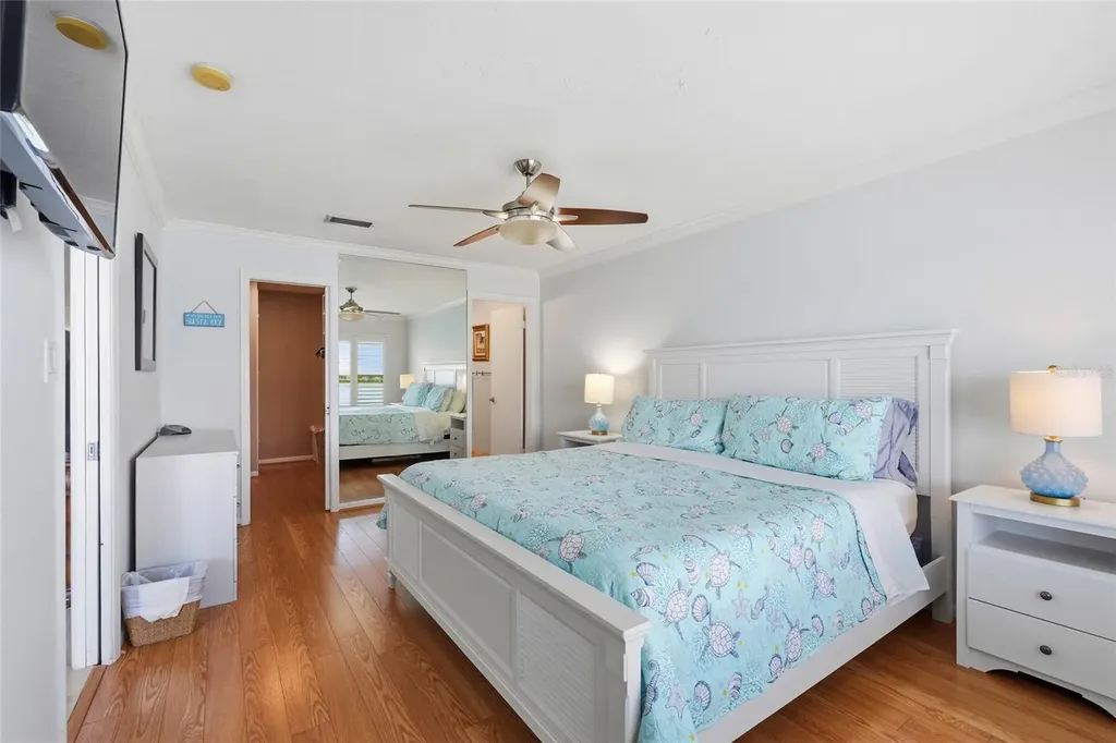 8977 Midnight Pass Road Sarasota FL 34242