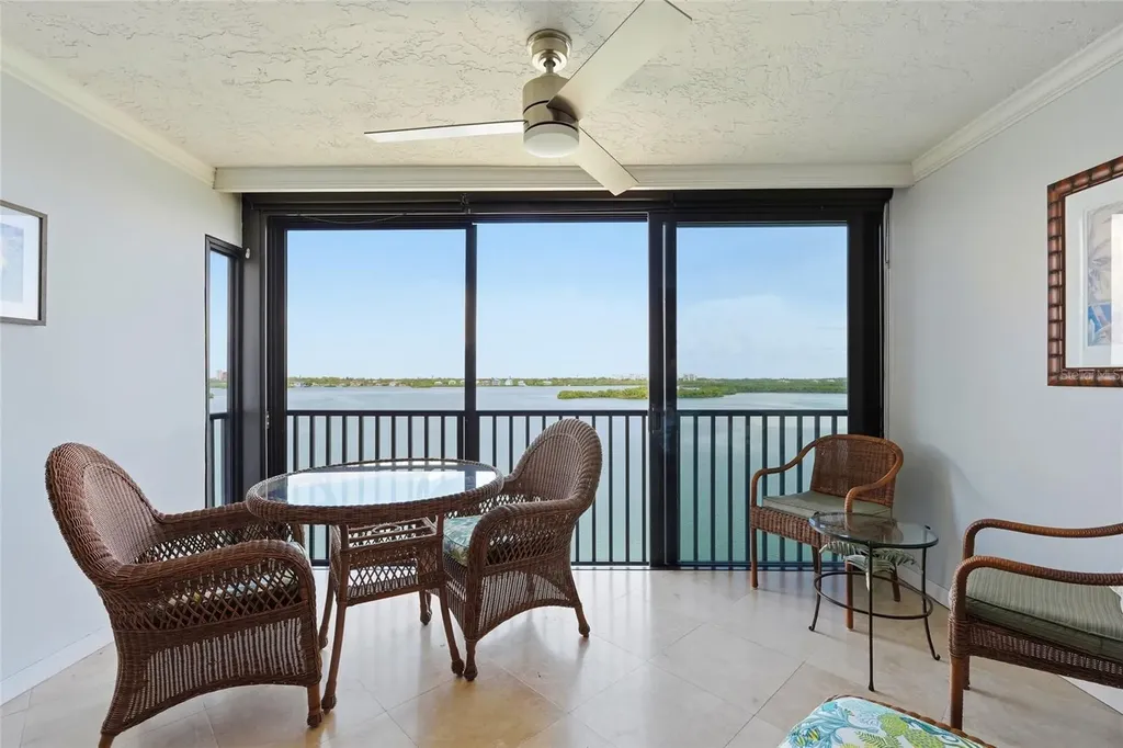 8977 Midnight Pass Road Sarasota FL 34242