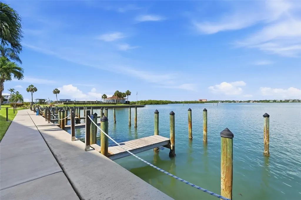8977 Midnight Pass Road Sarasota FL 34242