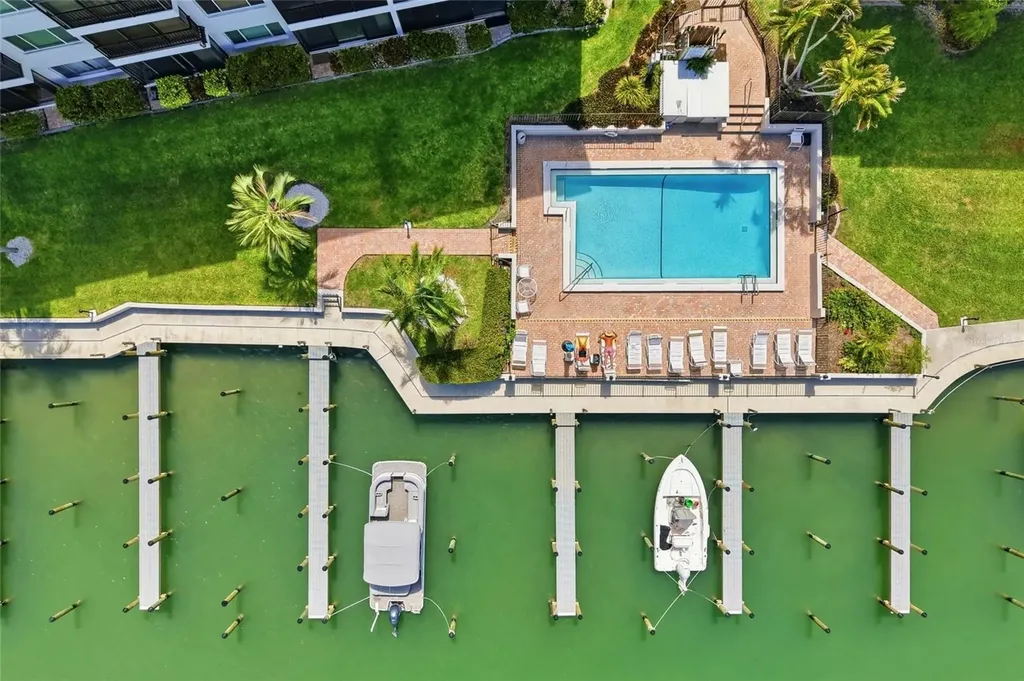 8977 Midnight Pass Road Sarasota FL 34242