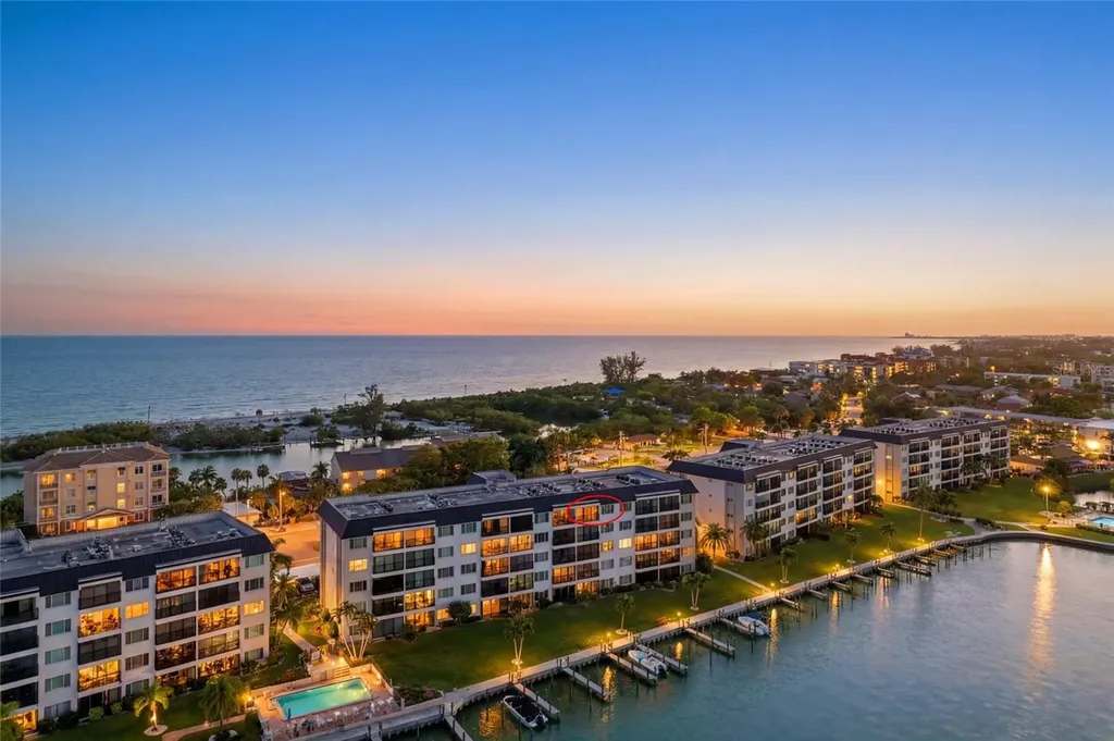 8977 Midnight Pass Road Sarasota FL 34242