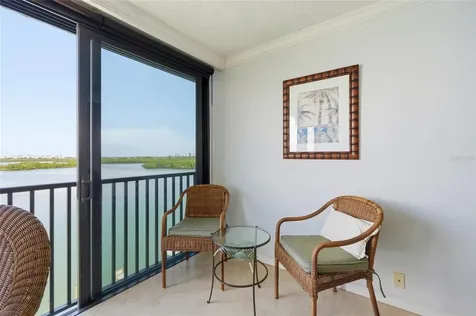 8977 Midnight Pass Road Sarasota FL 34242