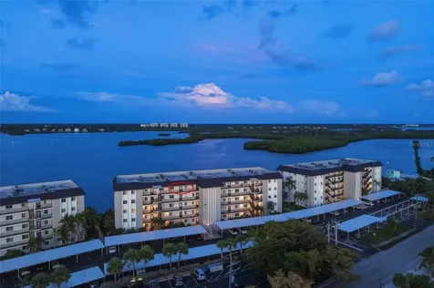 8977 Midnight Pass Road Sarasota FL 34242
