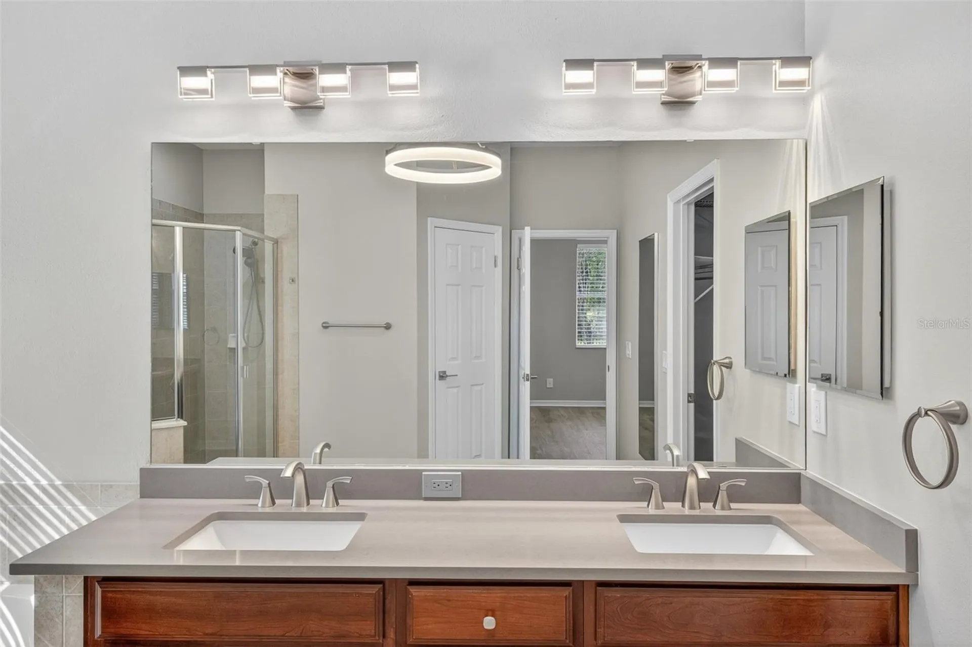 9669 Leland Drive Orlando FL 32827