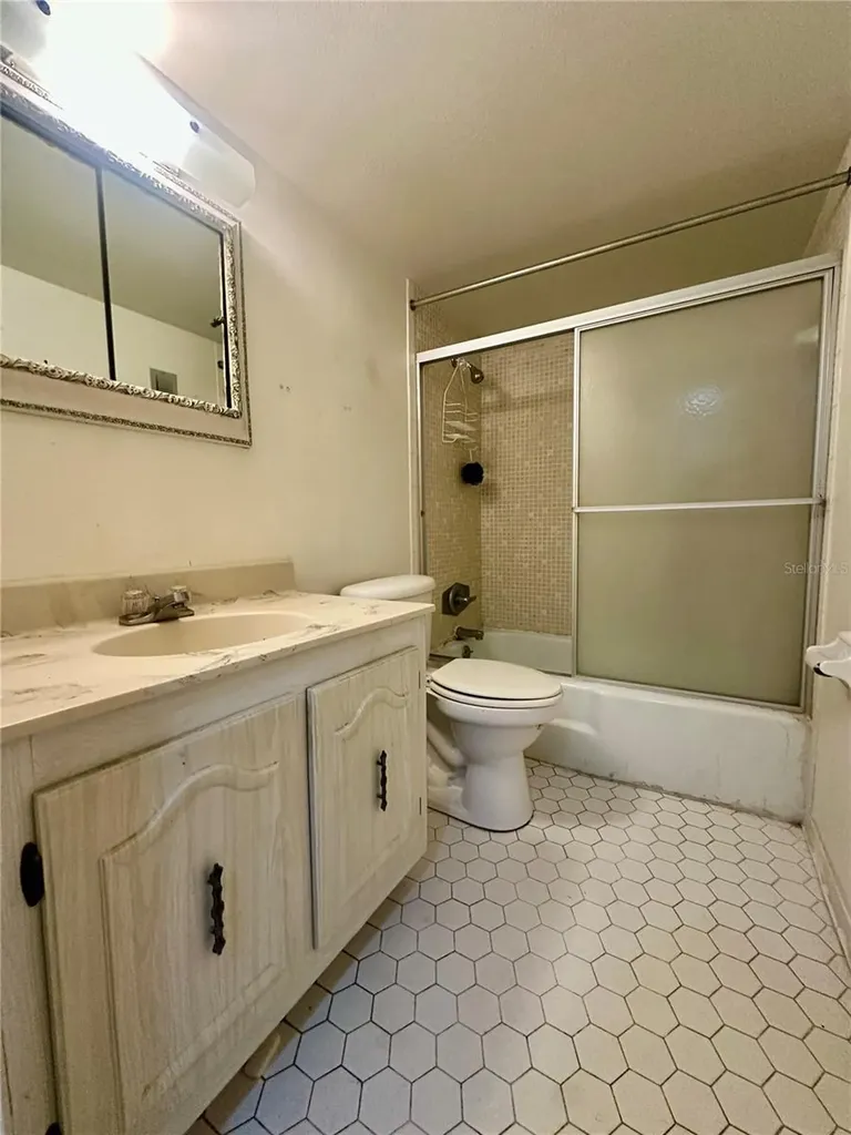 333 Lake Howard Drive NW Winter Haven FL 33880