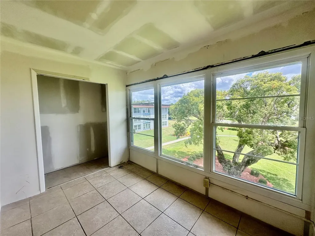 333 Lake Howard Drive NW Winter Haven FL 33880