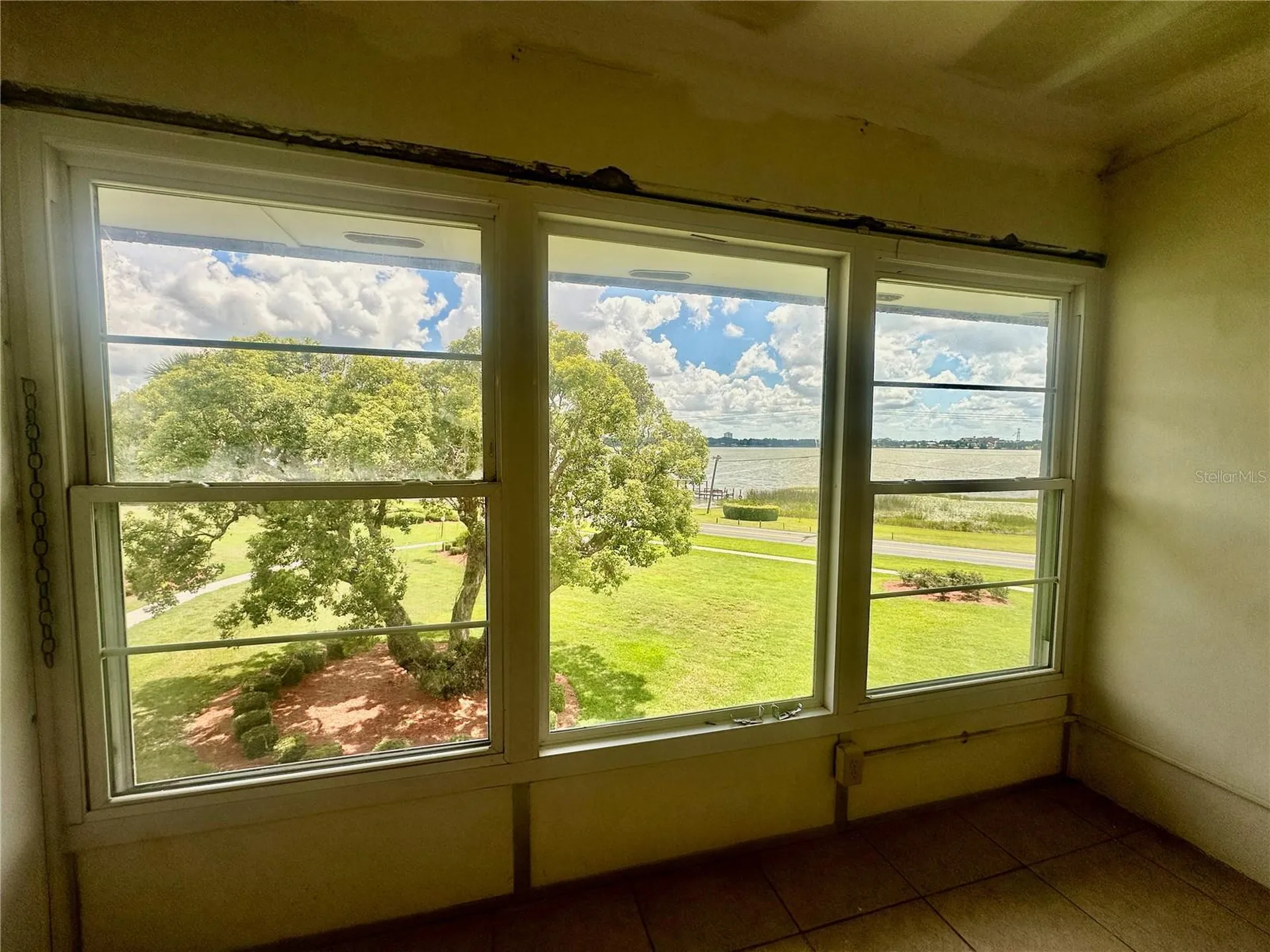 333 Lake Howard Drive NW Winter Haven FL 33880