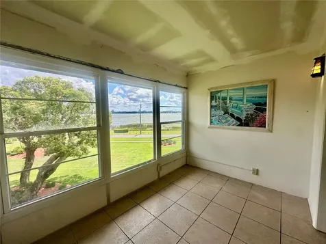 333 Lake Howard Drive NW Winter Haven FL 33880