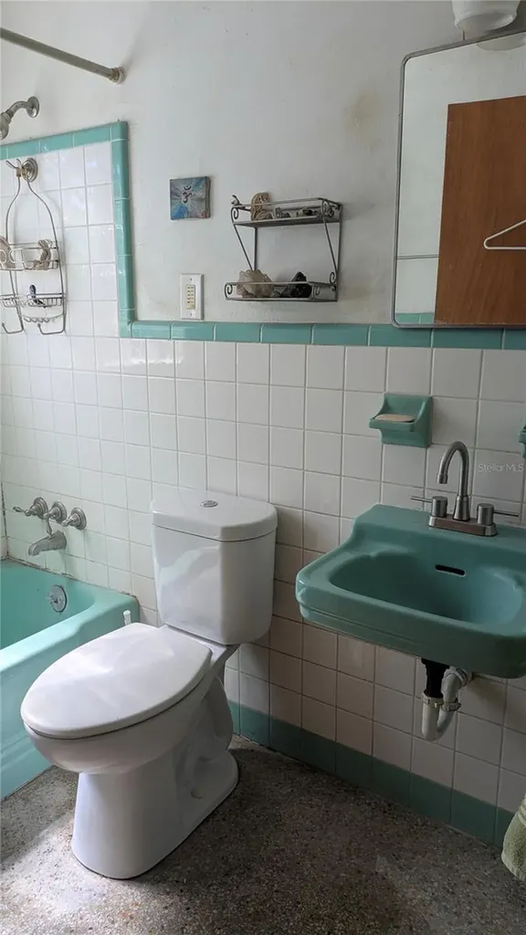 1839 Grand Boulevard Holiday FL 34690