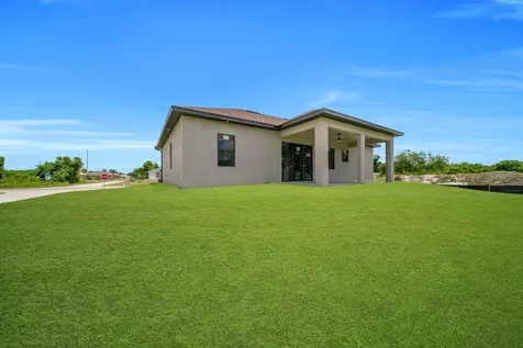 3115 2nd Street SW Lehigh Acres FL 33976