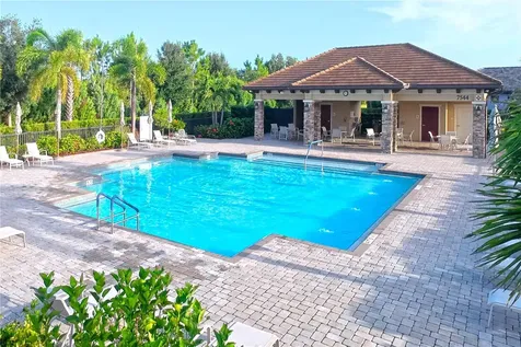 7412 Summerland Cove Lakewood Ranch FL 34202