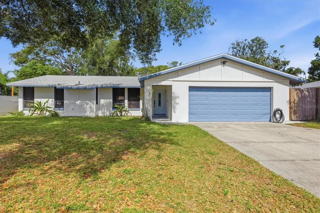 4913 Almanza Avenue Sarasota FL 34235