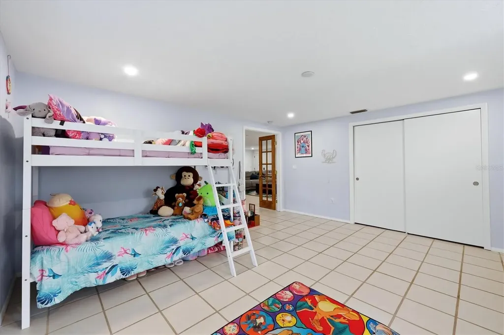4913 Almanza Avenue Sarasota FL 34235
