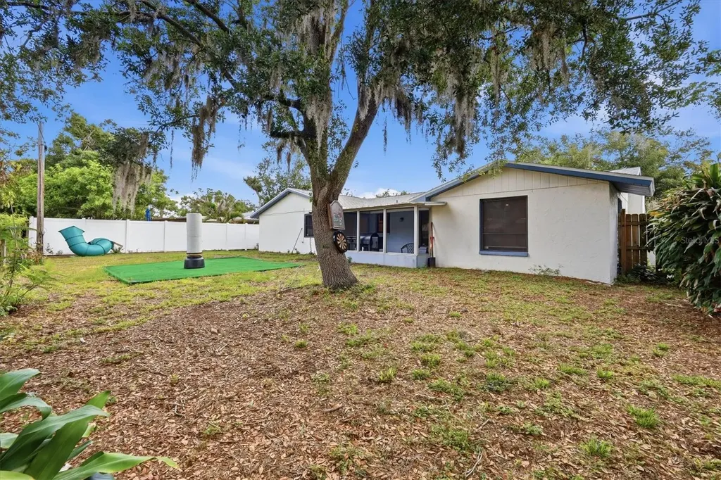 4913 Almanza Avenue Sarasota FL 34235