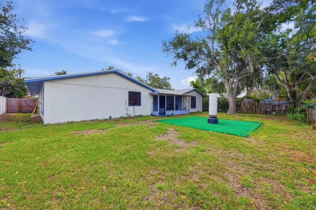 4913 Almanza Avenue Sarasota FL 34235