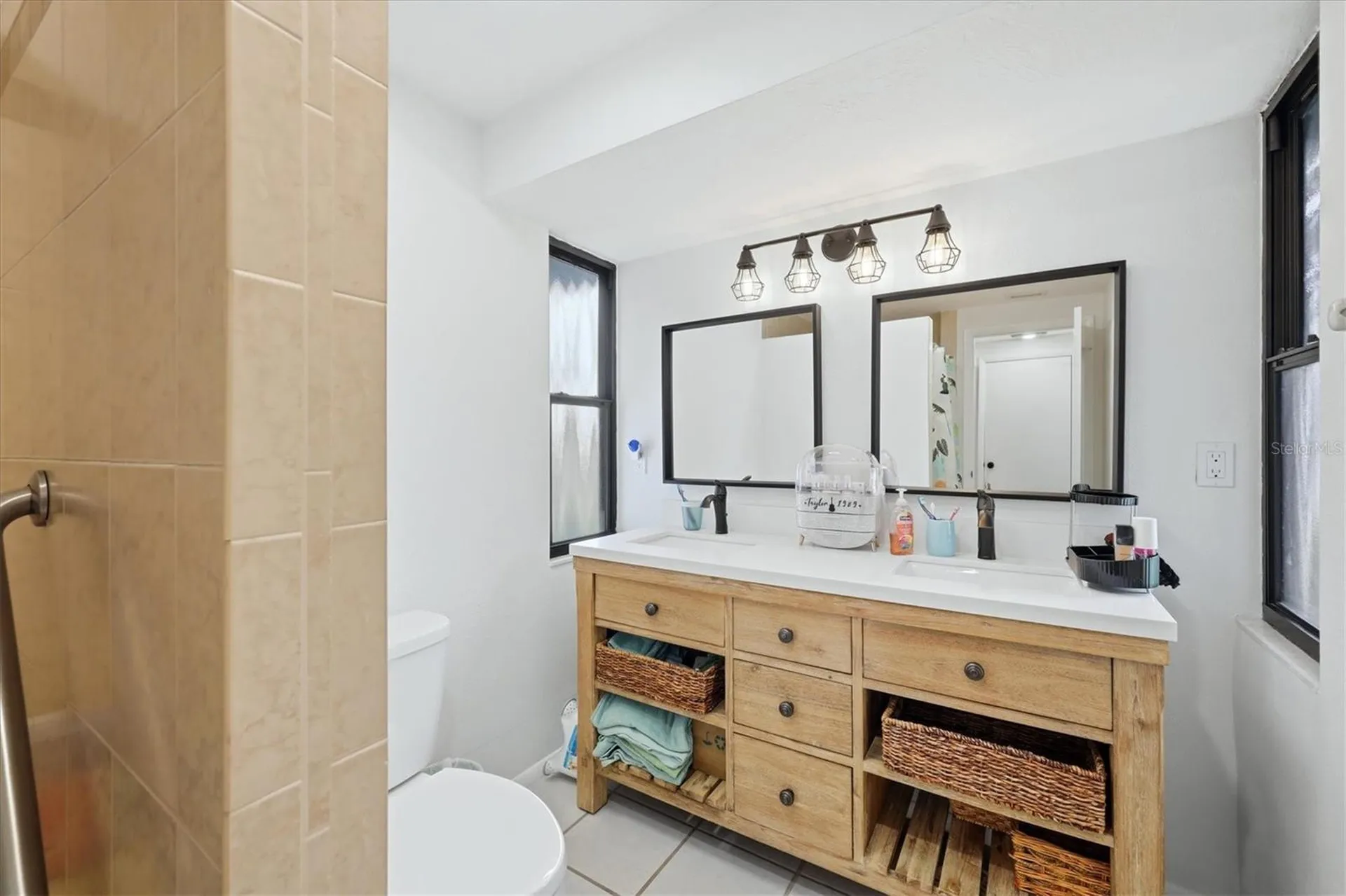 4913 Almanza Avenue Sarasota FL 34235