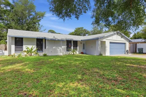 4913 Almanza Avenue Sarasota FL 34235