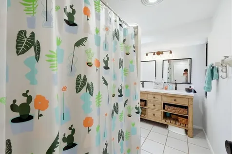 4913 Almanza Avenue Sarasota FL 34235