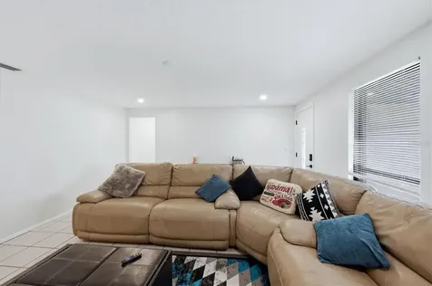 4913 Almanza Avenue Sarasota FL 34235